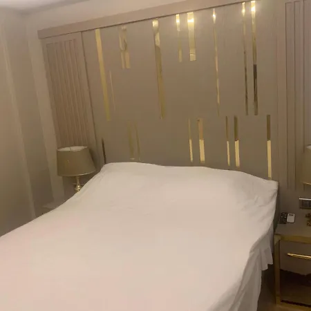 Jakuzi Ve Tatil Keyfi מרמריס