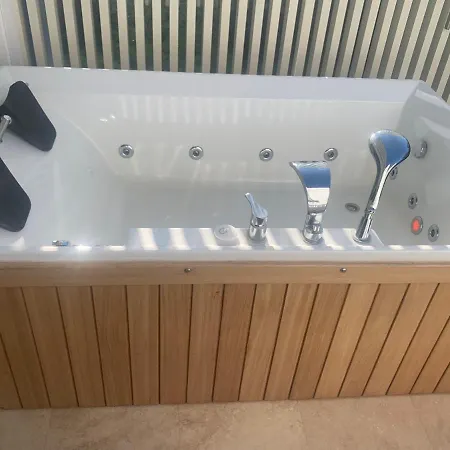 Jakuzi Ve Tatil Keyfi Marmaris